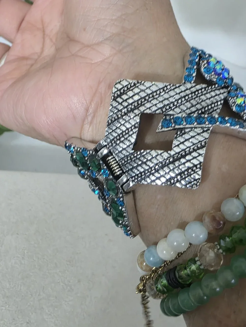 Vintage Silver Tone Emerald & Sapphire Blue Rhinestone Hinged Cuff Bracelet